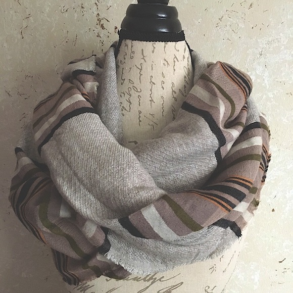 Lucky Brand Scarf/Wrap New With Tag - Picture 5 of 6